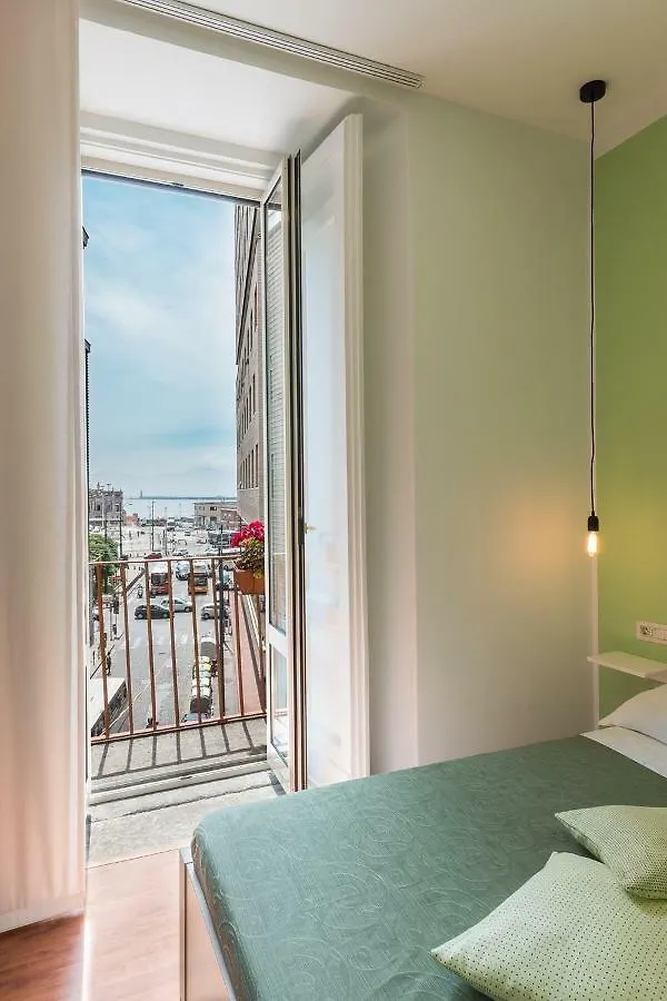 B&B Monserrato Naples Bed & Breakfast